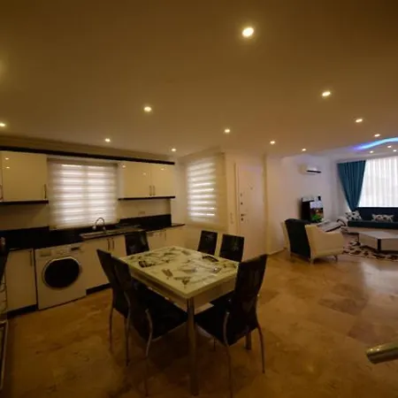Hera Apartment *